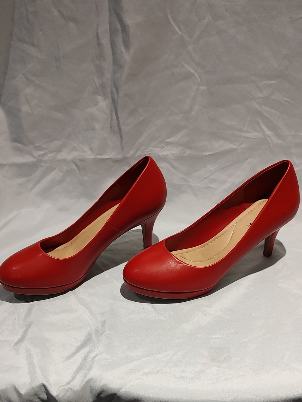 Soda Women's Red Round-Toe Mid Heel Pumps